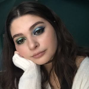 Meet your Posher, Cynthia